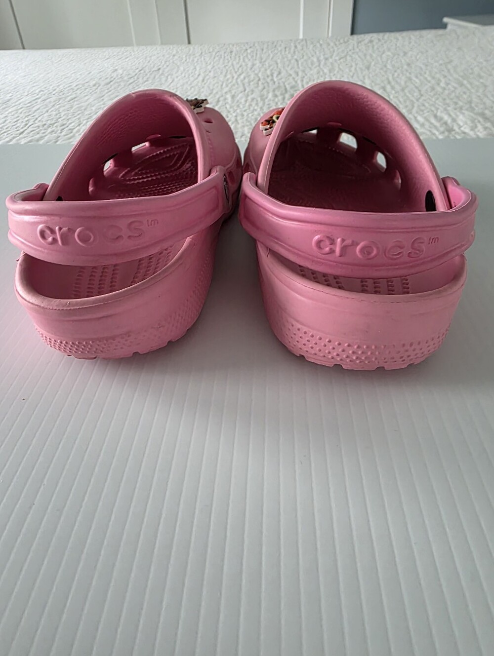 CROCS Woman's Size 8 Pink Clog Sandals with Back Strap and Charms - Picture 10 of 13